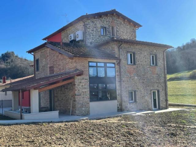 Rustico / Casale in vendita a Reggello FI