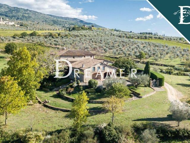 Rustico / Casale in vendita a Reggello FI