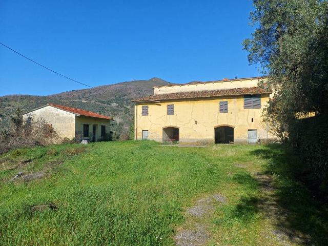 Rustico / Casale in vendita a Reggello FI
