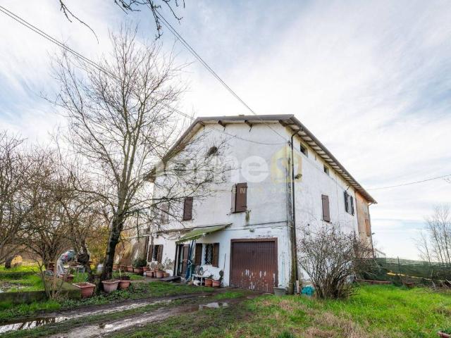 Rustico / Casale in vendita a Reggio Emilia RE