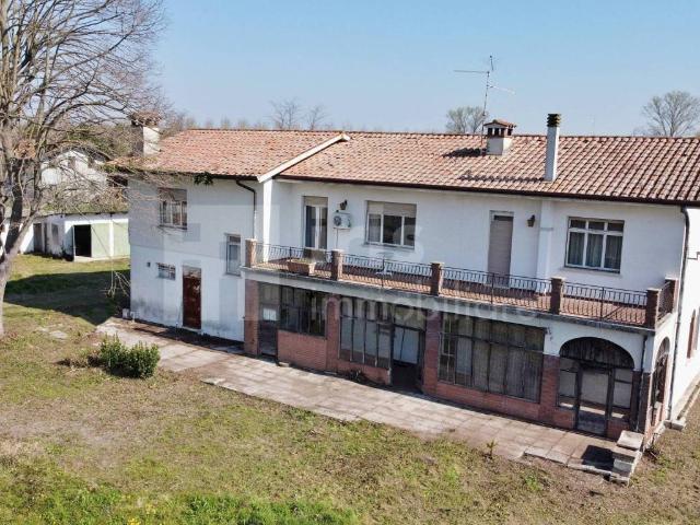 Rustico / Casale in vendita a Rivignano Teor UD
