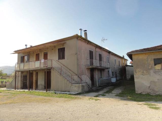 Rustico / Casale in vendita a Rieti RI