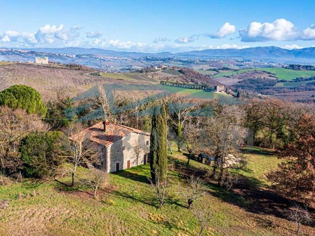 Rustico / Casale in vendita a Todi PG