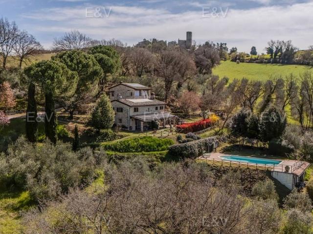 Rustico / Casale in vendita a Todi PG
