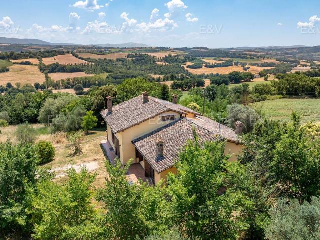 Rustico / Casale in vendita a Todi PG
