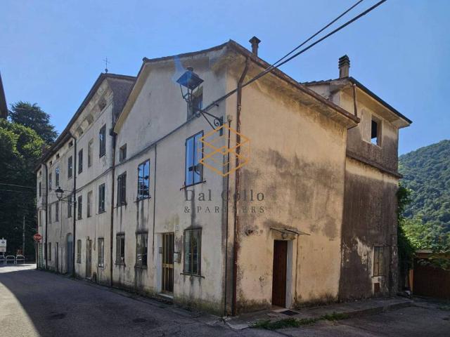 Rustico / Casale in vendita a Torrebelvicino VI