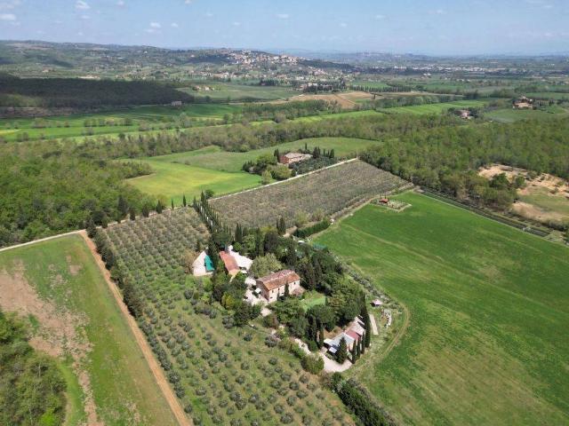 Rustico / Casale in vendita a Torrita di Siena SI