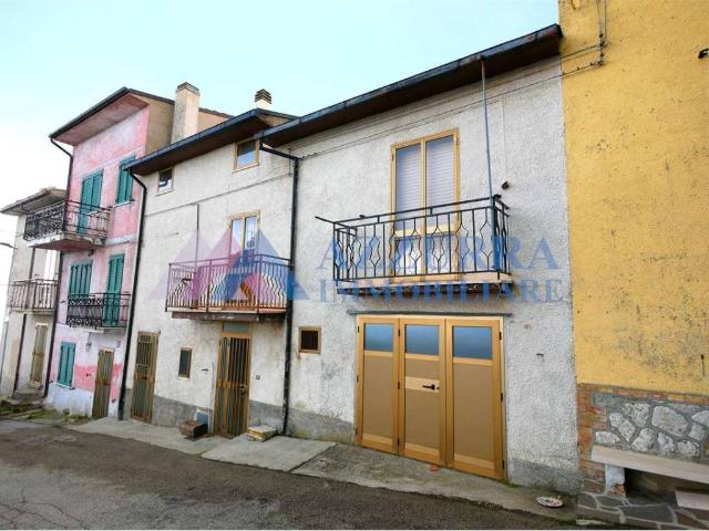 Rustico / Casale in vendita a Torricella Peligna CH
