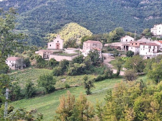 Rustico / Casale in vendita a Torricella Sicura TE