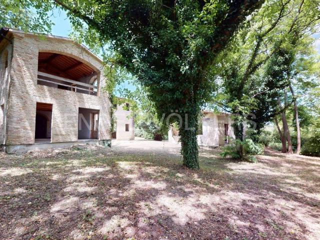 Rustico / Casale in vendita a Tavullia PU