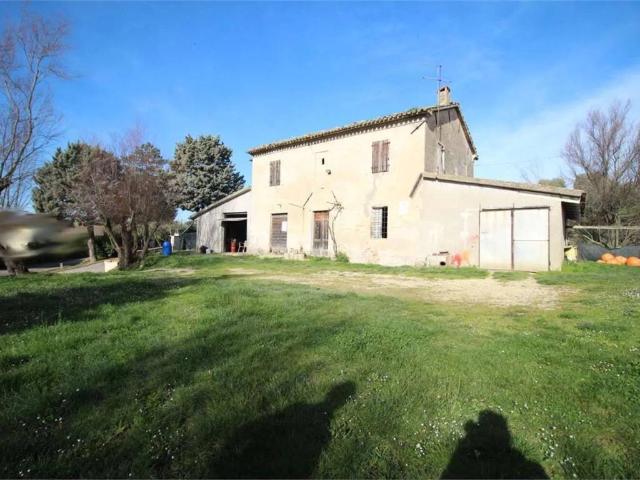 Rustico / Casale in vendita a Tavullia PU