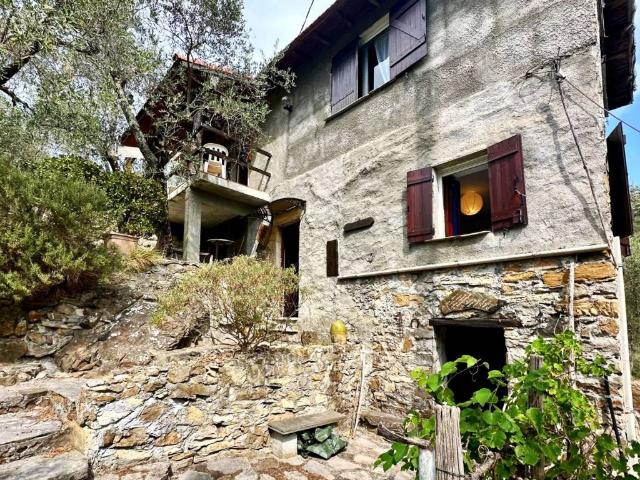 Rustico / Casale in vendita a Taggia IM