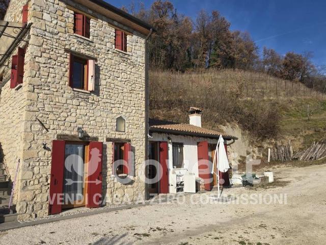 Rustico / Casale in vendita a Tarzo TV