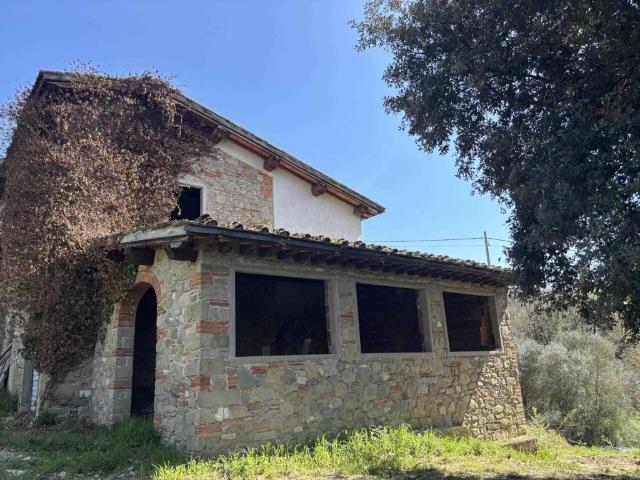 Rustico / Casale in vendita a Terranuova Bracciolini AR