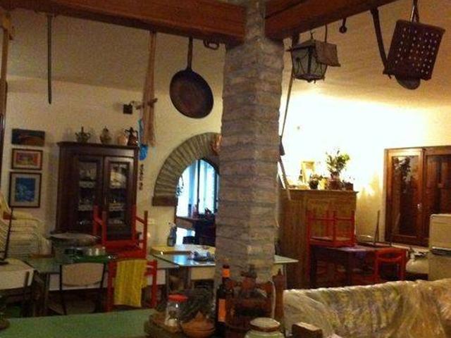 Rustico / Casale in vendita a Terre Roveresche PU