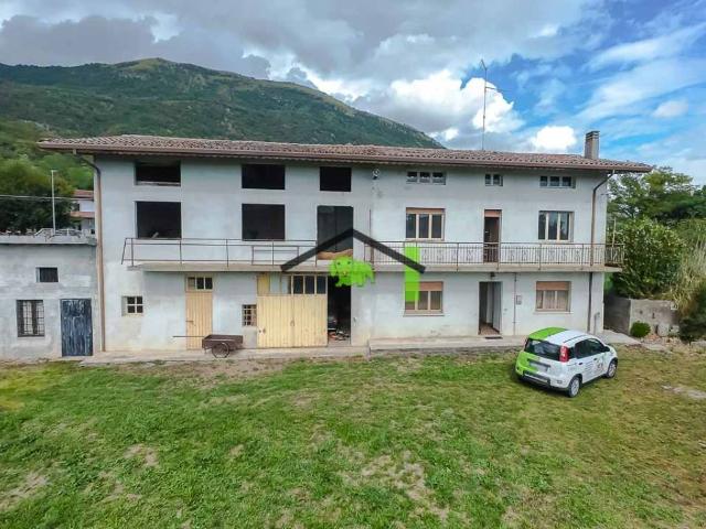 Rustico / Casale in vendita a Travesio PN