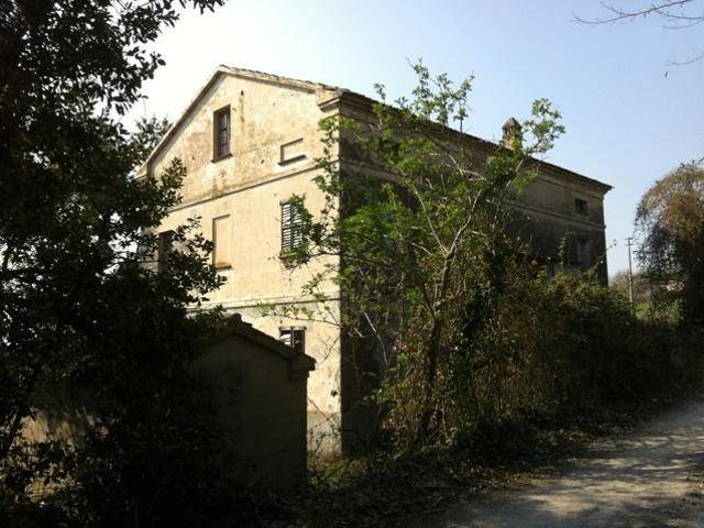 Rustico / Casale in vendita a Trecastelli AN