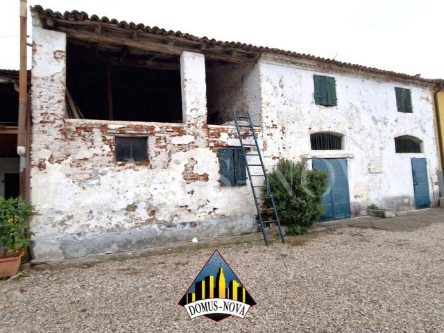 Rustico / Casale in vendita a Trebaseleghe PD
