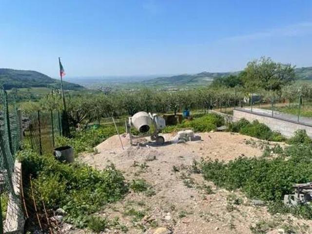 Rustico / Casale in vendita a Tregnago VR