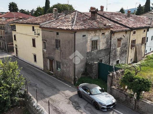 Rustico / Casale in vendita a Tregnago VR