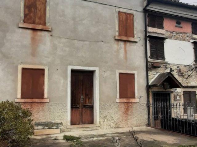 Rustico / Casale in vendita a Tregnago VR