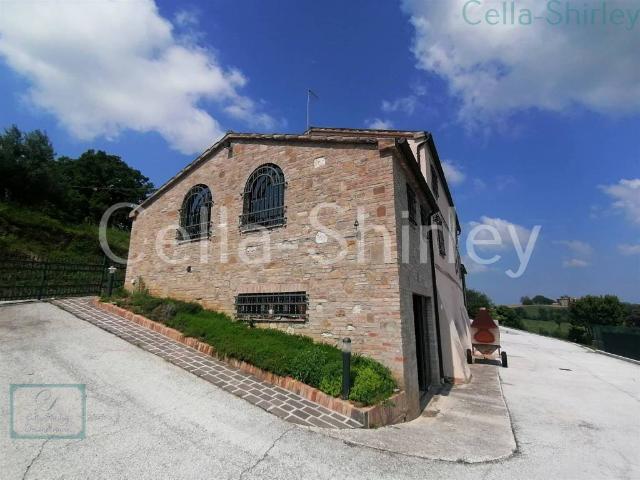 Rustico / Casale in vendita a Treia MC