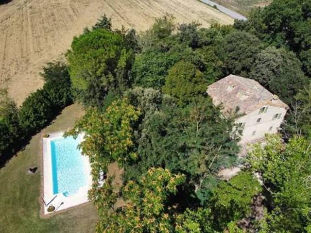 Rustico / Casale in vendita a Treia MC