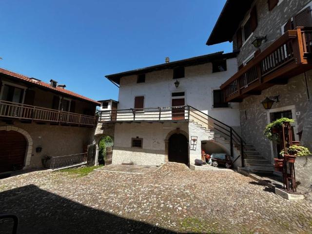 Rustico / Casale in vendita a Trento TN