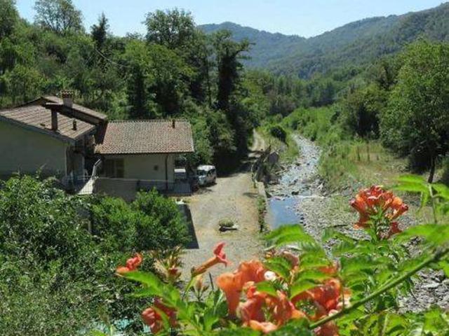 Rustico / Casale in vendita a Tresana MS