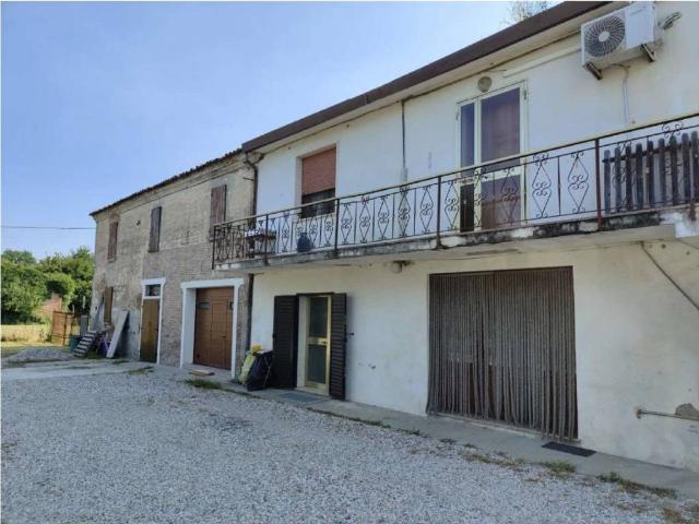 Rustico / Casale in vendita a Tresignana FE