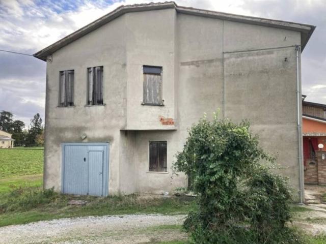 Rustico / Casale in vendita a Tribano PD