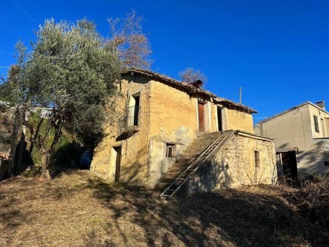 Rustico / Casale in vendita a Turrivalignani PE