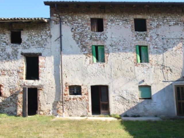 Rustico / Casale in vendita a Udine UD
