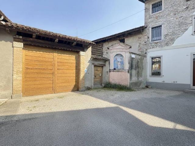 Rustico / Casale in vendita a Udine UD