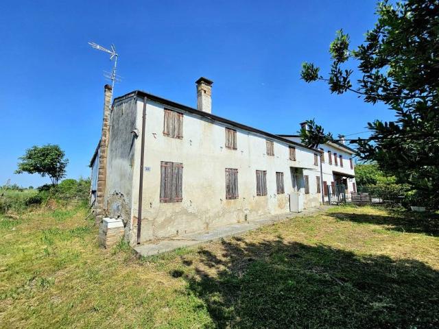 Rustico / Casale in vendita a Urbana PD