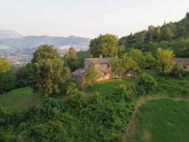 Rustico / Casale in vendita a Urbania PU