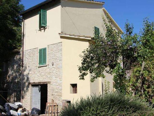 Rustico / Casale in vendita a Urbino PU