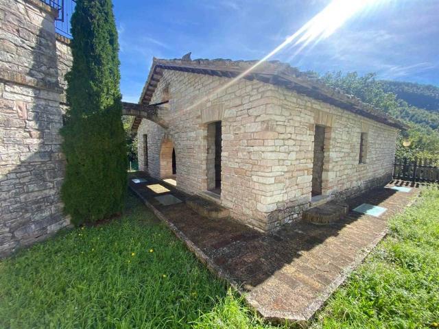 Rustico / Casale in vendita a Urbino PU