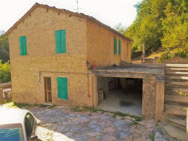Rustico / Casale in vendita a Urbino PU