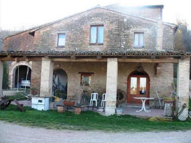 Rustico / Casale in vendita a Urbino PU