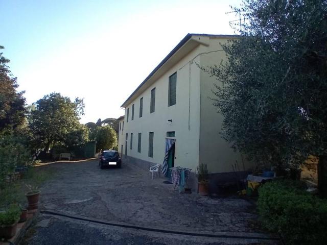 Rustico / Casale in vendita a Uzzano PT