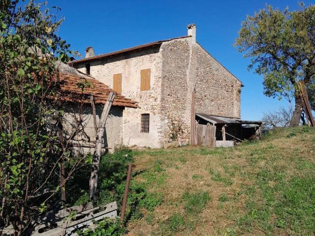 Rustico / Casale in vendita a Volta Mantovana MN
