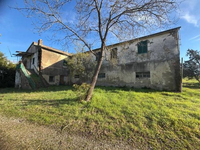 Rustico / Casale in vendita a Volterra PI