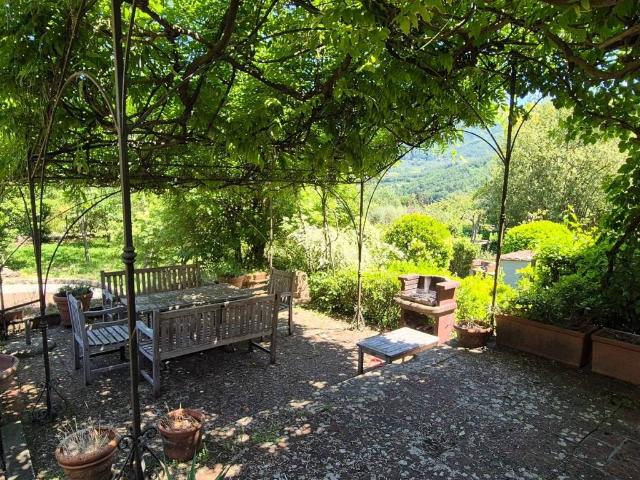 Rustico / Casale in vendita a Vaiano PO