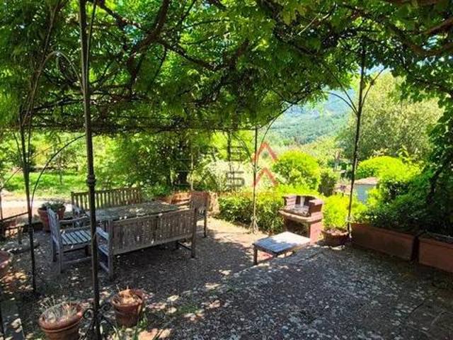 Rustico / Casale in vendita a Vaiano PO