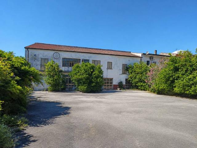 Rustico / Casale in vendita a Vairano Patenora CE