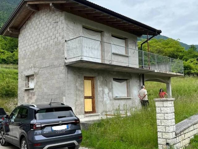 Rustico / Casale in vendita a Valbrenta VI
