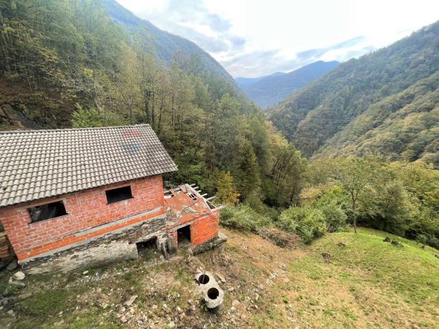 Rustico / Casale in vendita a Valle Cannobina VB