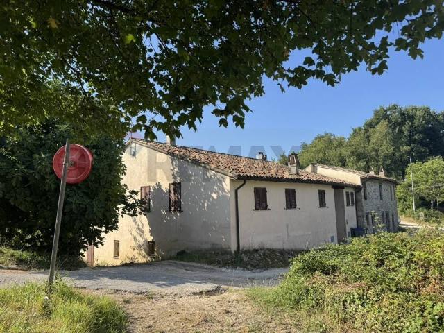 Rustico / Casale in vendita a Valtopina PG