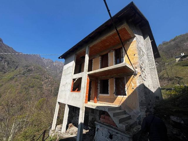 Rustico / Casale in vendita a Varallo VC